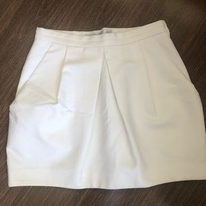 Zara white mini skirt size medium